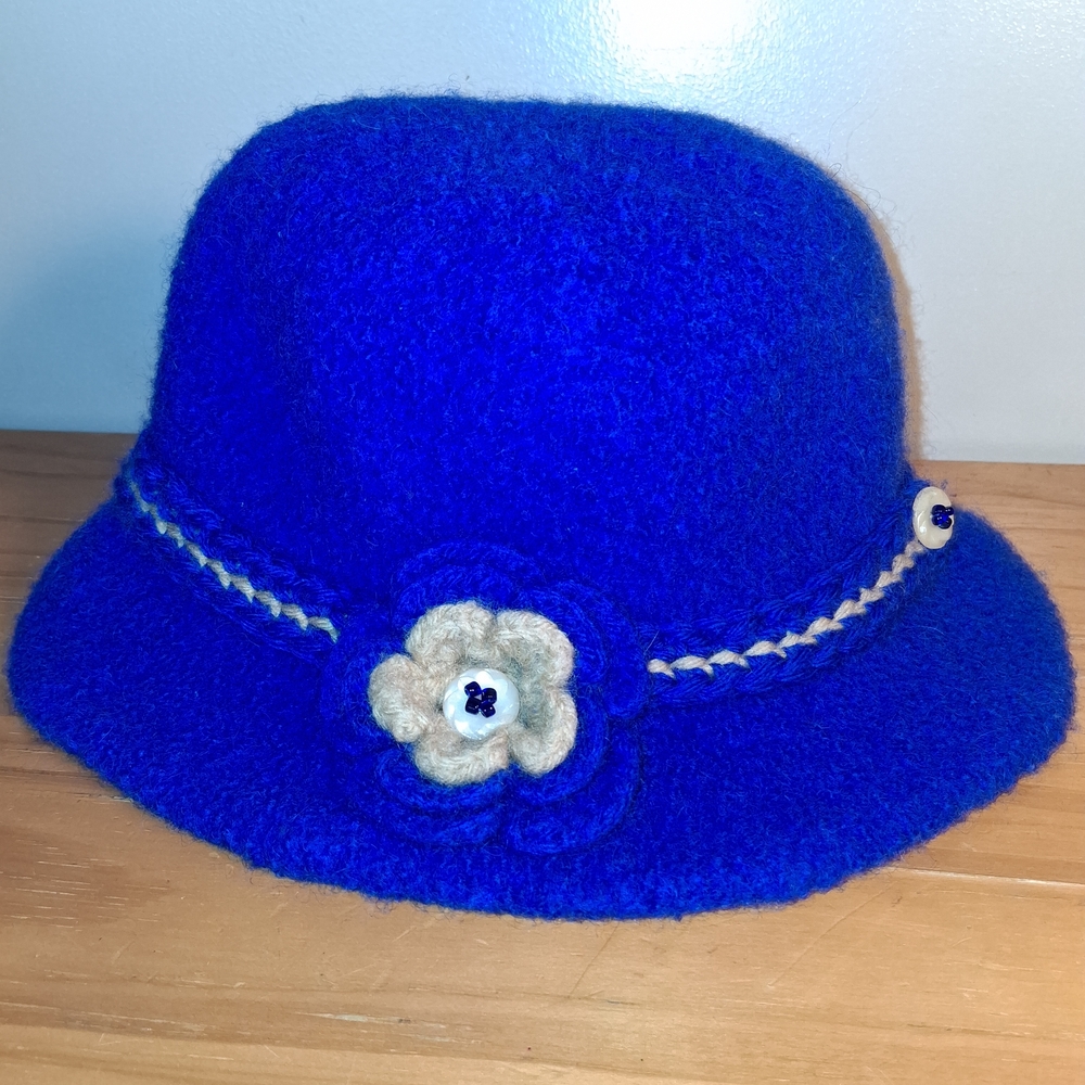 Vintage Wool Bucket Hat Blue with flower